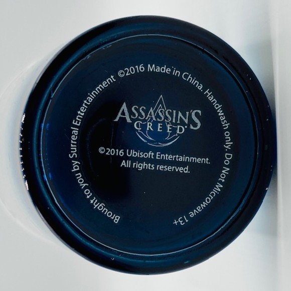 Assassin's Creed Bundler with Pint Glass and Bleacher Creatures Aguilar Plush - Picture 5 of 7